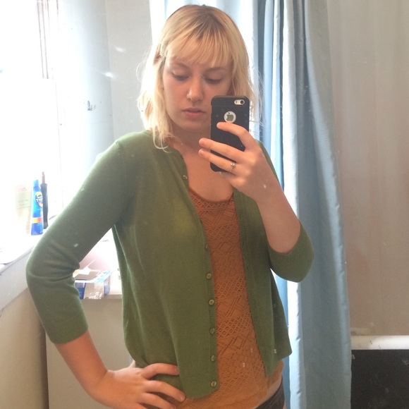 New York and Company Green Cardigan - Picture 3 of 3