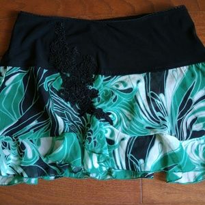 **DONATED** XOXO black and green short skirt
