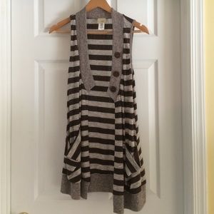 Buckle size M grey and brown striped cardigan.