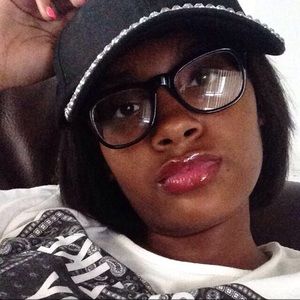 Meet your Posher, Shayla