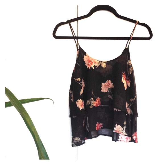 🔥FLORAL LAYERED CHIFFON BLOUSE🔥NWT🔥