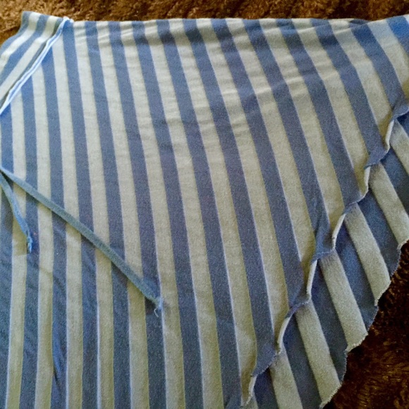 Sale! Totally Cute Roxy Skirt!! - Picture 3 of 4