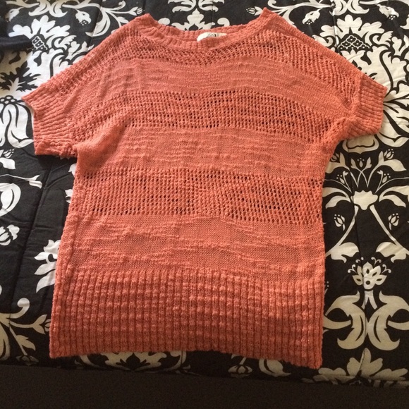 Crochet top - Picture 1 of 3