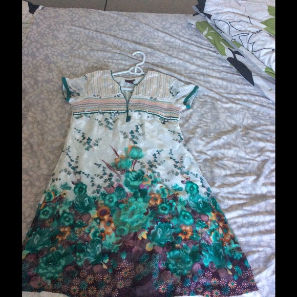 Knee length spring frock - Picture 1 of 1