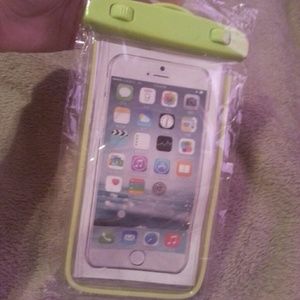 Waterproof cell phone bag