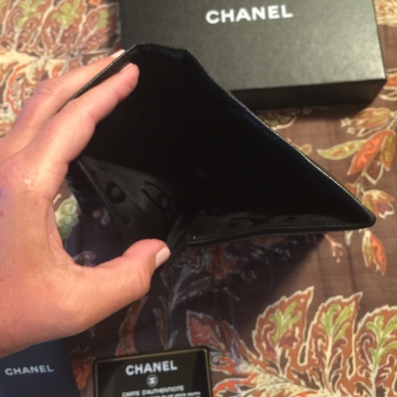 Chanel Wallet - Picture 3 of 4