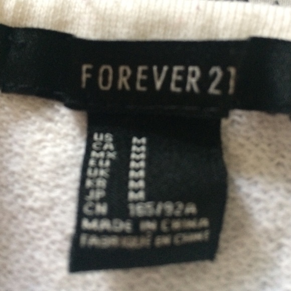 Sweater with studs - Picture 3 of 3