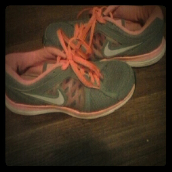 Nike Dual Fusion size 8