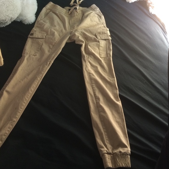 SMALL JOGGERS RUE 21