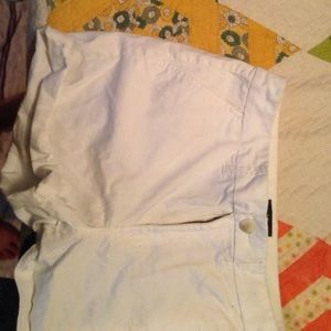 🎉🎉All white high rise shorties