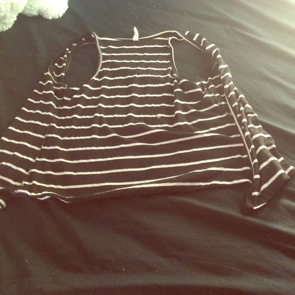 Black stripes top