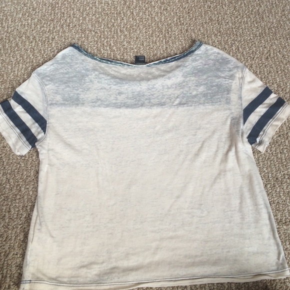 Nollie Tee - Picture 3 of 3