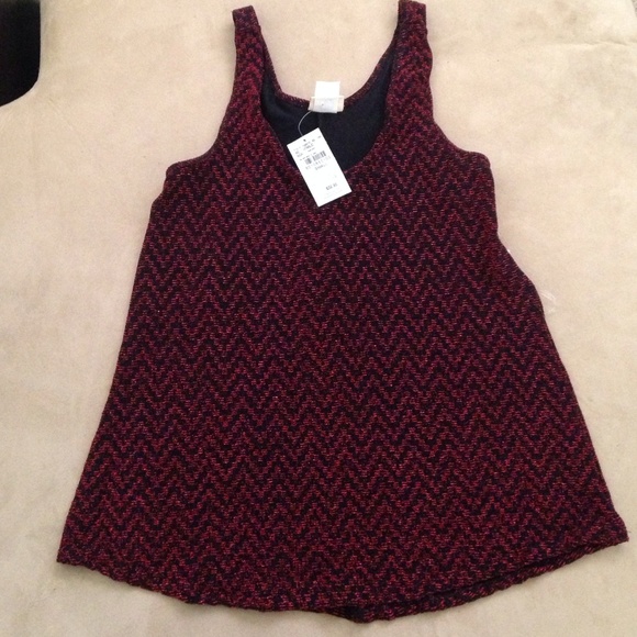 Daytrip tank metallic red w/ back bow - Picture 1 of 3