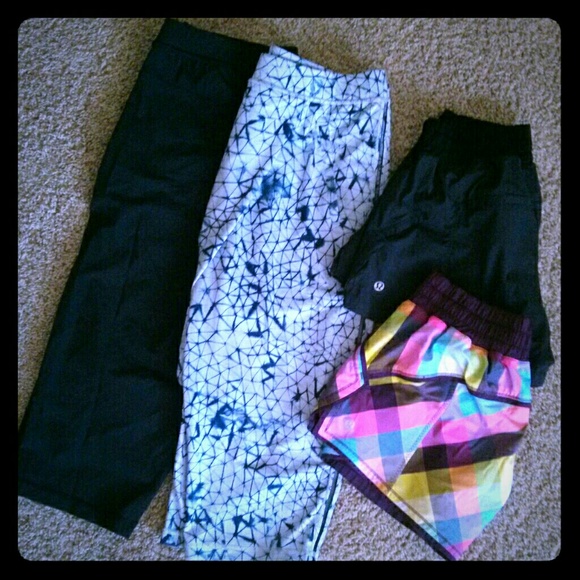 Lululemon Retreat Yogi Crop/Shake & Break Shorts