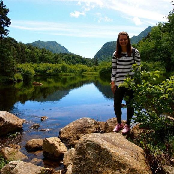 Meet your Posher, Lauren