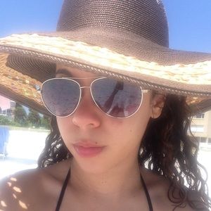 Meet your Posher, Jackie