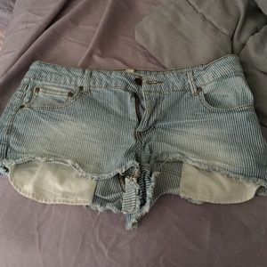 🌴Forever 21 shorts size 29.🌴