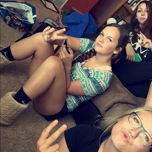 Meet your Posher, Hallie