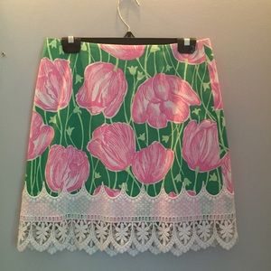 Lilly Pulitzer scalloped lace trim skirt