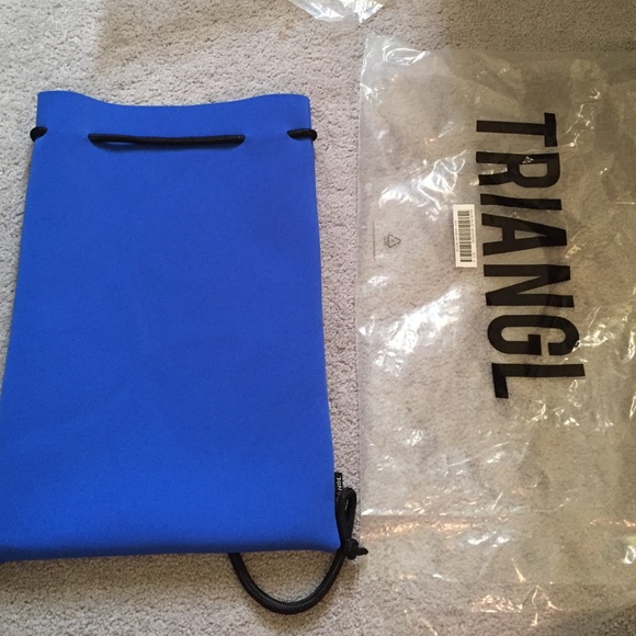 Triangl drawstring bag- Malibu blue