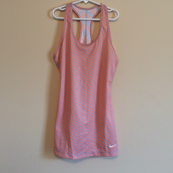Nike Tops - Workout tank top