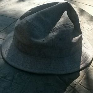 Meet your Posher, Lois