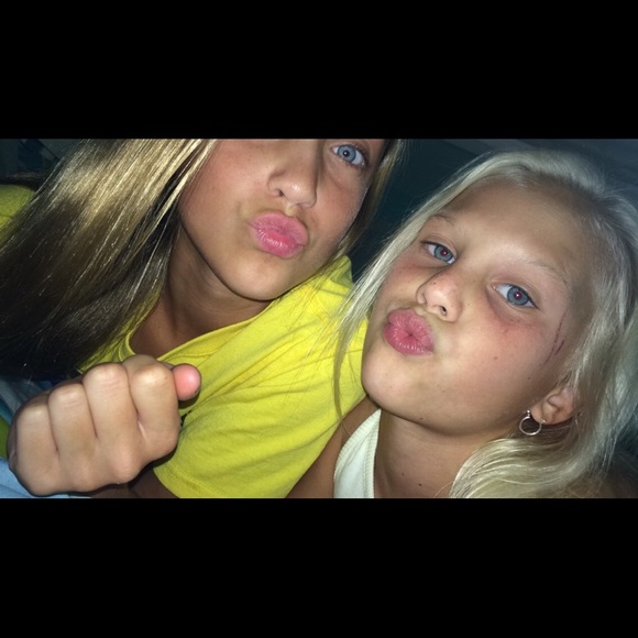 Meet your Posher, Shelby - Picture 1 of 1