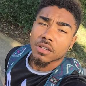 Meet your Posher, Kenneth