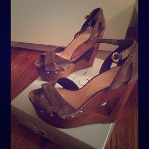 Veronica Suede Cutout platform