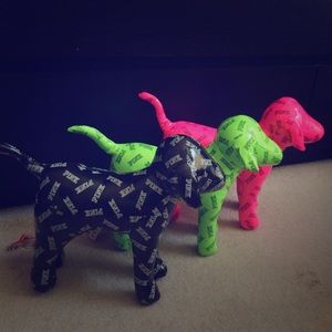 3 GIANT VS PINK DOGS !🐶💚