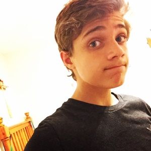 Meet your Posher, Isaiah