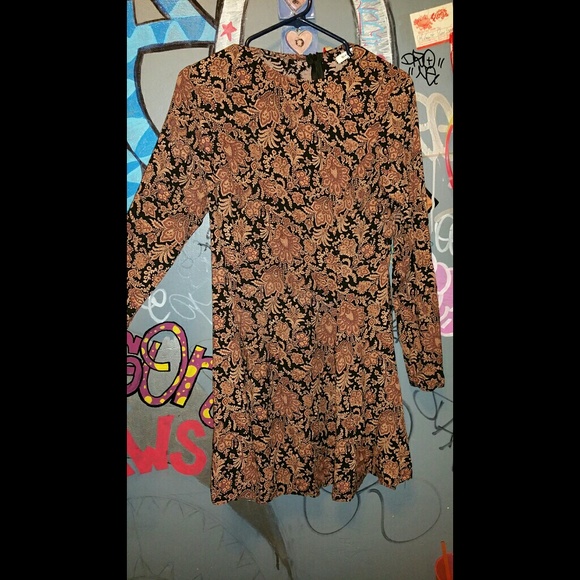 Vintage style long sleeve dress