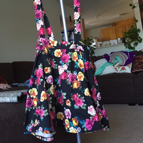 Floral suspended skirt - Picture 4 of 4