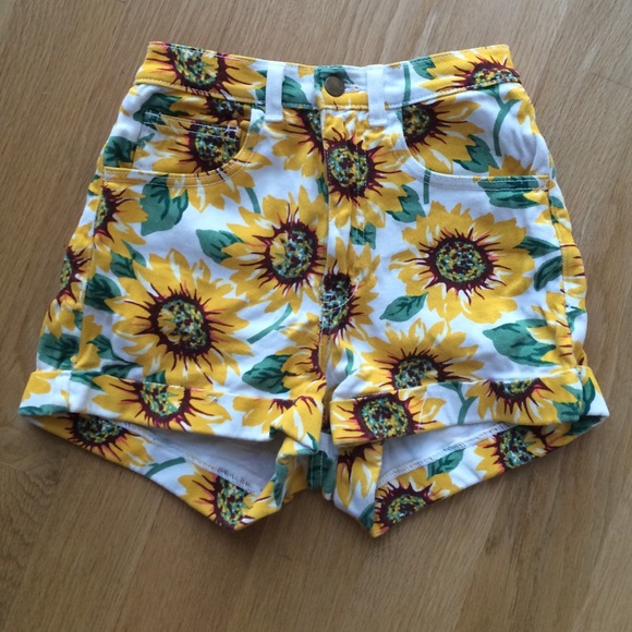 High waisted sun flower shorts