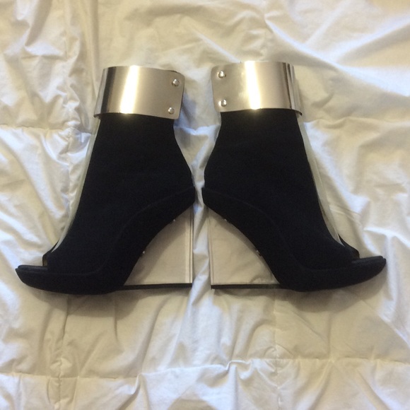 Jeffrey Campbell Shoes - Jeffrey Campbell heels size 7