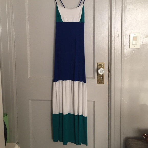 Beautiful Blue, White, and Green Maxi Dress🌴✨