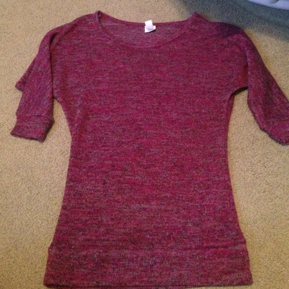 Burgundy 3/4 sleeve sweater