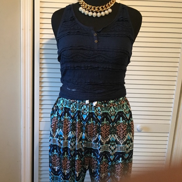 👖NWOT-Patterned Jersey Pants👖 - Picture 3 of 3