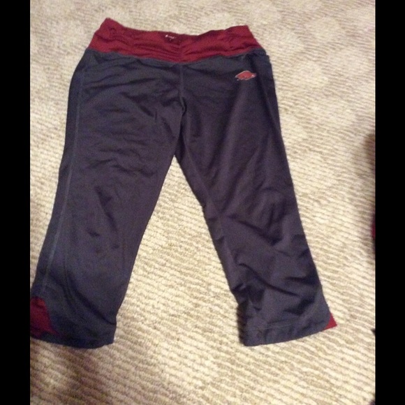 Arkansas Razorback spandex capris!