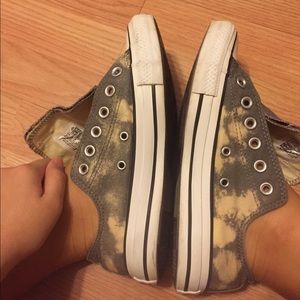 Grey bleached converse
