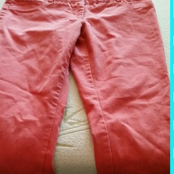 Coral cropped capris