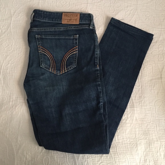 Holister Dark Wash Skinny Jeans⭐️