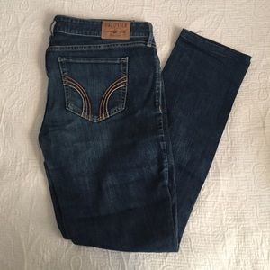 Holister Dark Wash Skinny Jeans⭐️