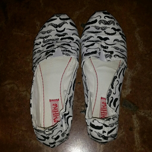 Like new mustache design slip ons
