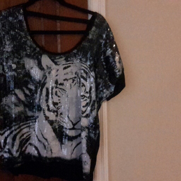 Super fun Sequins tiger top