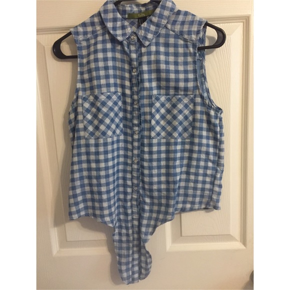 Blue checkered top