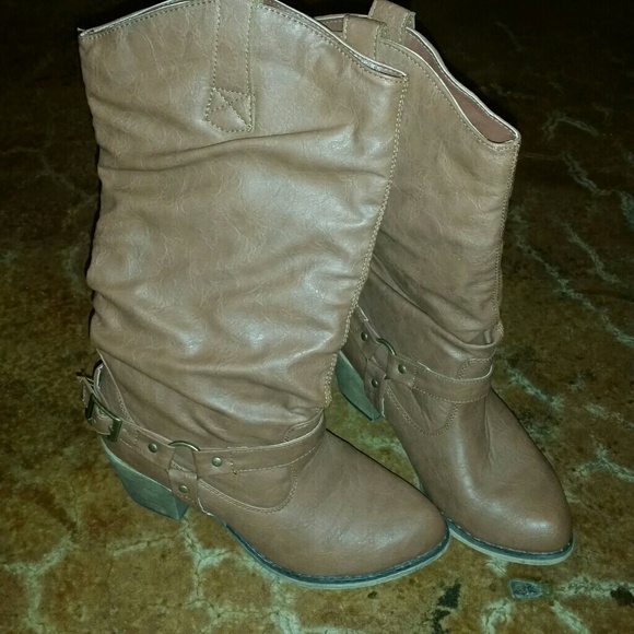 Juniors brown leather-like boots with heel - Picture 1 of 4