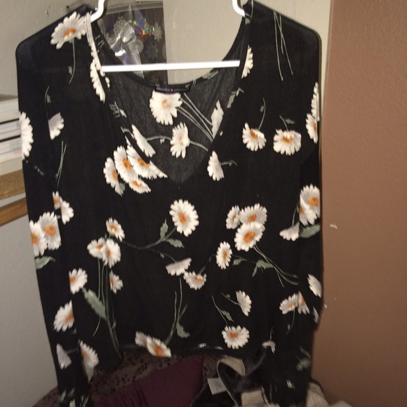 Brandy Melville long sleeve shirt