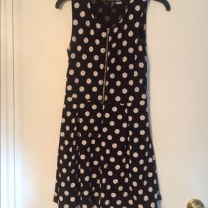 Polka dot dress with zipper front