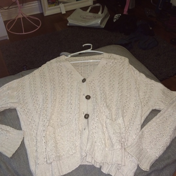 Brandy Melville Flowy cardigan